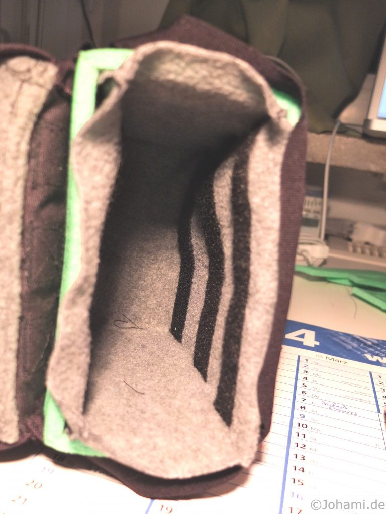 Das Innenfutter mit Flauschklett in den Kokon eingesetzt.